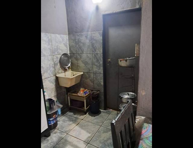 4 BEDROOM HOUSE FOR SALE IN SLOVO PARK